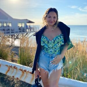 Meet your Posher, Liya